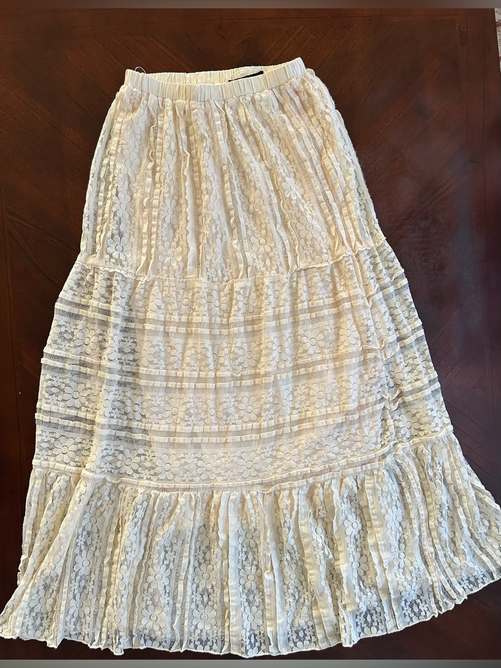 Solitaire Cream Lace Tiered Maxi Skirt size S